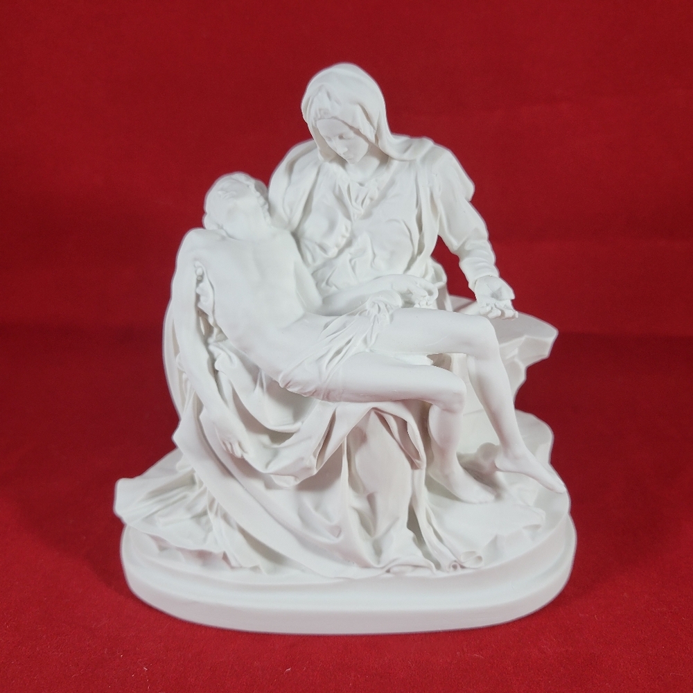 VINTAGE AUSTIN MADE IN ITALY, PIETA SCULPTURE, FIRENZE ITALY,